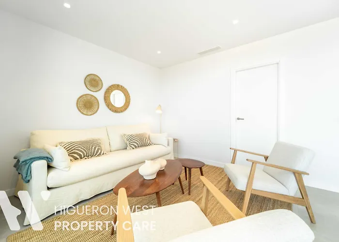 Higueron West Collection - El Sol Sur By Hwpc アパート フエンヒロラ